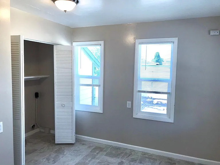 3521 Center Ave — Photo 10