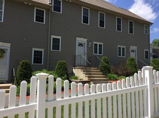 3960 N Main St APT 4, Fall River, MA 02720