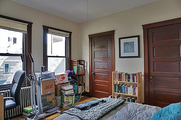 2nd image of 22 Mount Pleasant St