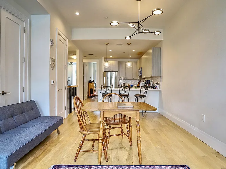 627 Washington St #1 — Photo 12