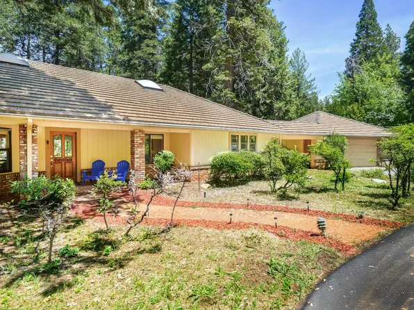 12654 Mayflower Dr, Nevada City, CA 95959