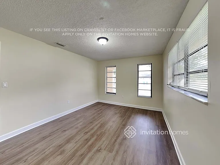 1904 SW 96th Ave — Photo 14