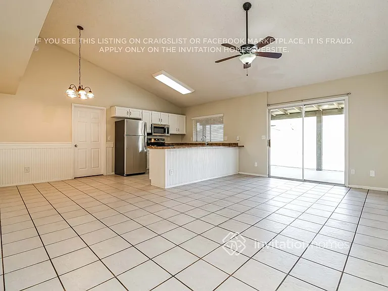 128 W Indigo St — Photo 7