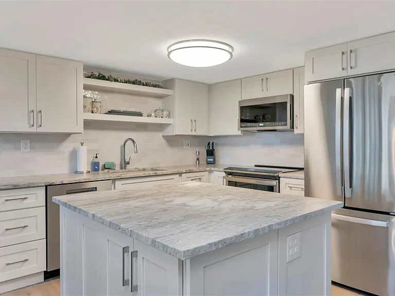 17580 Gulf Blvd #403 — Photo 6