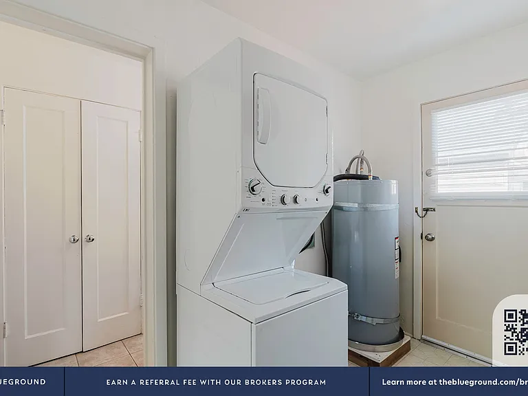 Washer/Dryer in Apartment