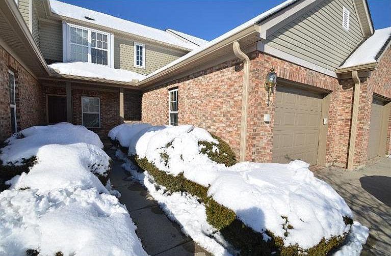 1st image of 4621 Courtyard Dr