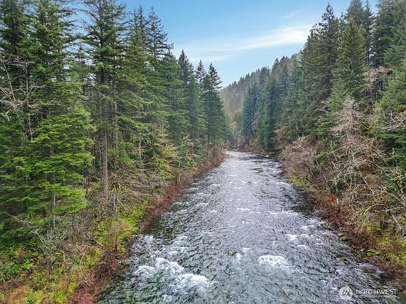 3rd image of 15202 Washougal River Road