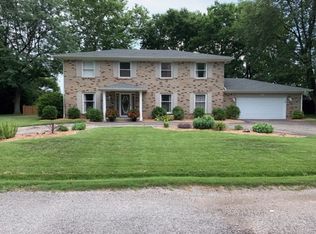1884 E Crystal Creek Dr, Terre Haute, IN 47802