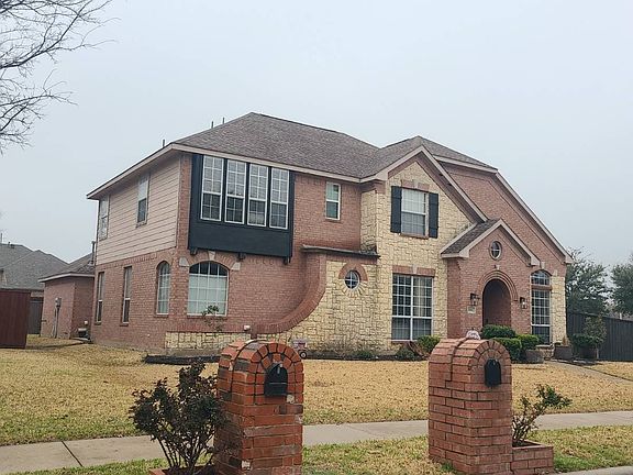 3rd image of 2605 Marshall Dr