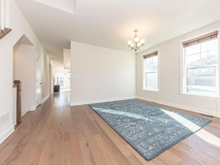 3341 Roseford Blvd — Photo 3