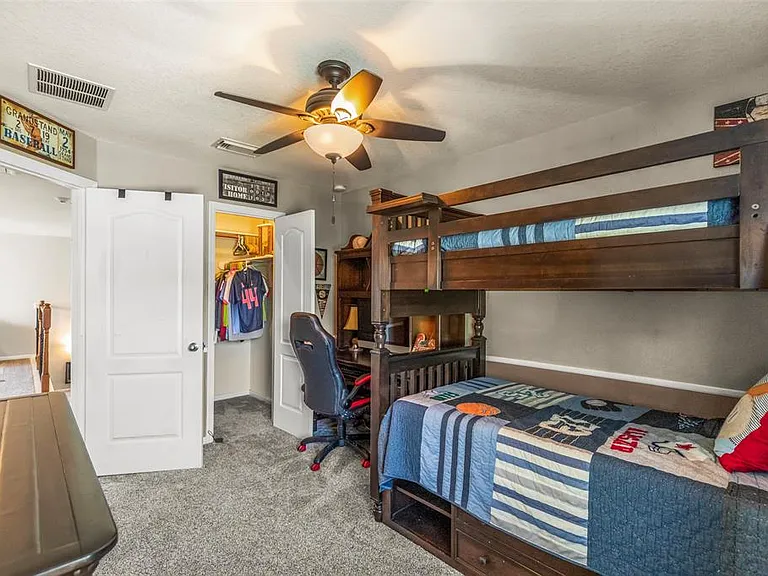 5902 Preserve Ln — Photo 21