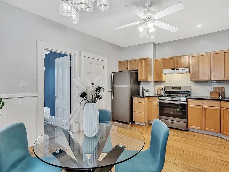 1228 Cambridge St #2 — Photo 5