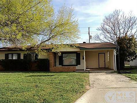 1st image of 2633 Bennett Dr