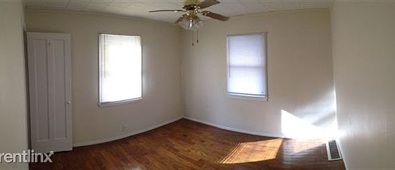 3rd image of 6044 Graceland Ave