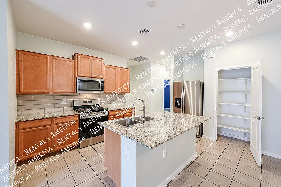 Move In Special — Photo 3