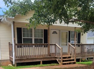 20 Calhoun St, Newnan, GA 30263