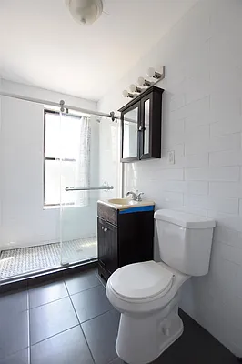 Rented by Compass | media 21