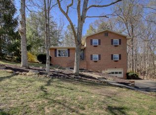 2166 Ruritan Rd, Roanoke, VA 24012
