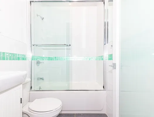 Rented by Compass | media 25