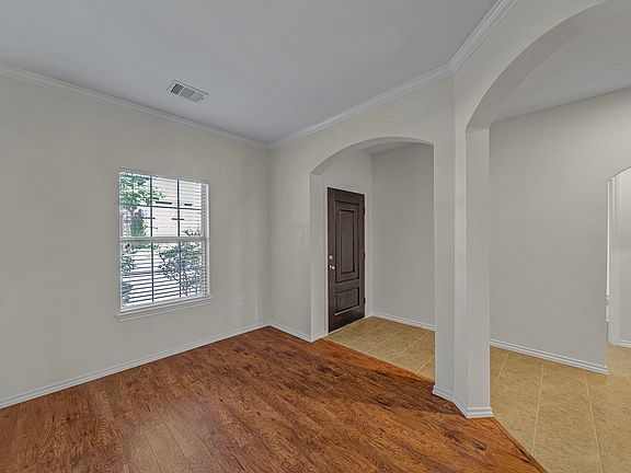 3rd image of 4605 Brighton Dr