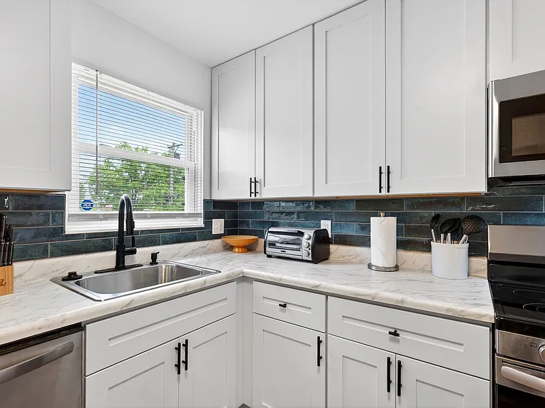 9675 La Jolla Dr — Photo 13