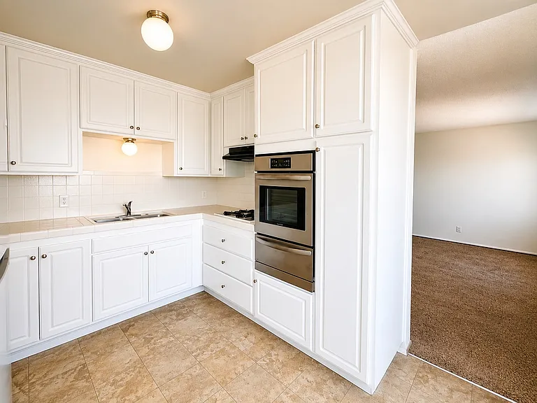 4363 Rialto St #6 — Photo 16
