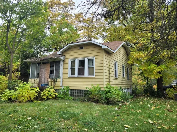 4680 Delaware St, Gary, IN 46409