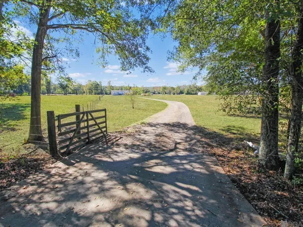 10176 Greenwell Springs Port Hudson Rd, Zachary, LA 70791