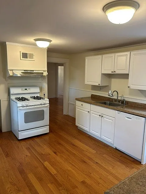 95 Crescent St #95