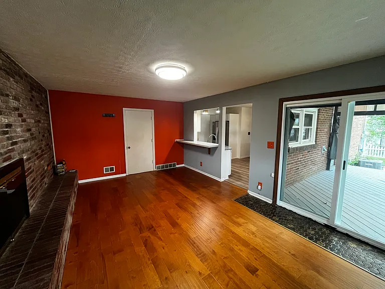 10203 Woodstock Rd — Photo 13