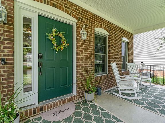2nd image of 700 Brookfield Dr