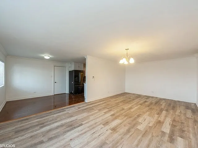 700 W Dempster St #G1 — Photo 7