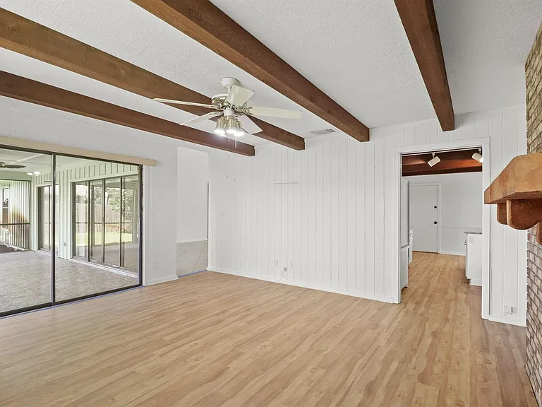 65 Pinehill Trl W — Photo 11