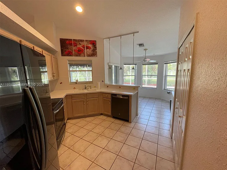2710 Augusta Dr — Photo 8
