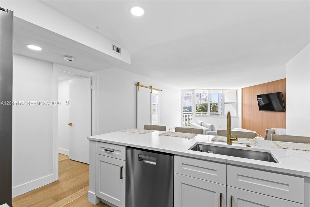 301 N Ocean Blvd APT 302, photo 7