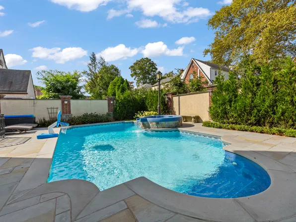 14-30 158th Street image 12 of 42