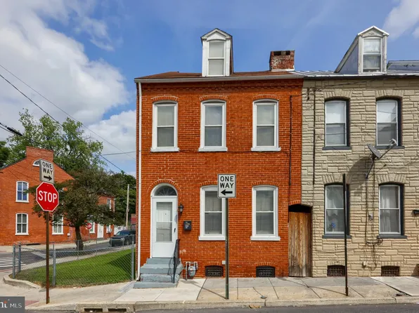 401 E Strawberry St, Lancaster, PA 17602