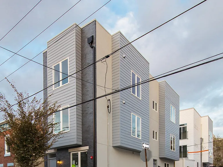 1223 N 30th St #B — Photo 1