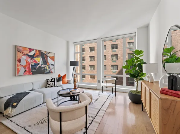 133 West 22nd Street 5J image 2 of 11