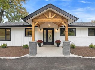 10455 Ladue Rd, Saint Louis, MO 63141