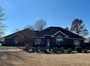 2721 S Laurel Crossing Cir, Rogers, AR 72758