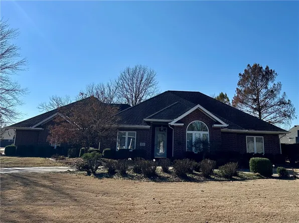 2721 S Laurel Crossing Cir, Rogers, AR 72758