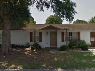 702 Swiss Dr, Lakeland, FL 33810
