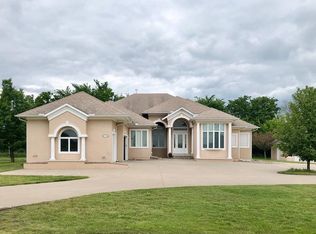 1702 Cedar Ridge Rd, Parsons, KS 67357