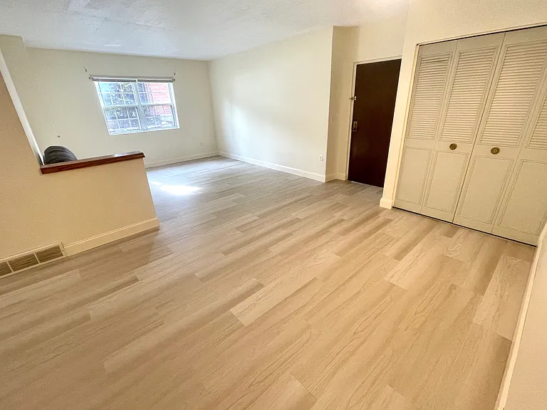 420 S Aiken Ave #2 — Photo 2
