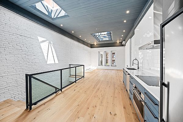 1st image of 318 W 113th St #3