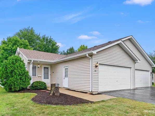 42 Silver Trl, North Aurora, IL 60542