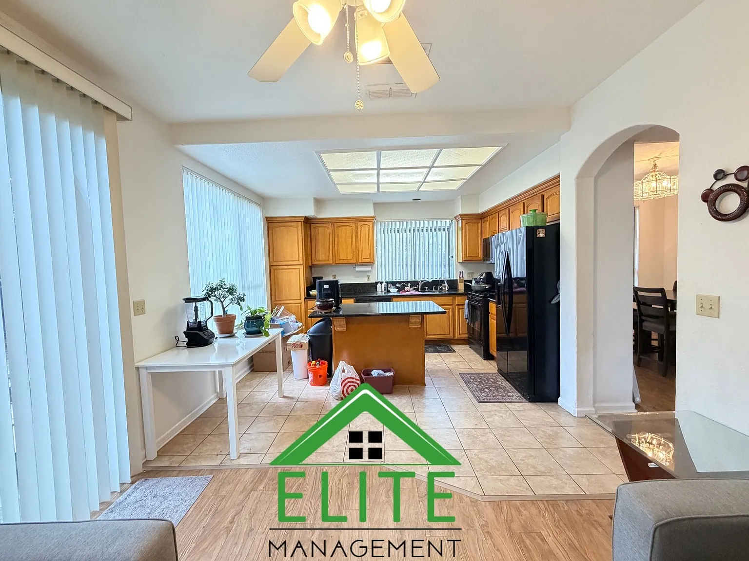 3 bed, 2.5 bath, 1795 sqft, $3,195 — Photo 4
