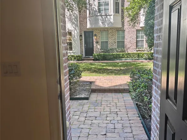 2017 Fannin Sta, Houston, TX 77045