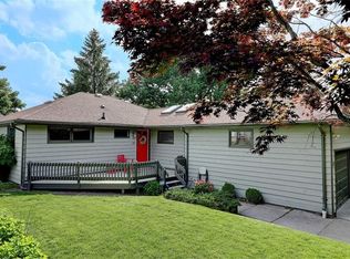 47 4th St, Providence, RI 02906